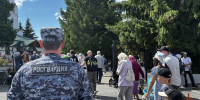 Росгвардейцы приняли участие в обеспечении общественной безопасности во время общегородского крестного хода в Чебоксарах - Росгвардия