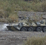 Механики-водители оттачивают свои навыки вождения плавающего транспортёра - Арктик-ТВ