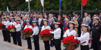В день 80-й годовщины образования Калининградской области прошла памятная цермония возложения цветов у мемориала 1200 воинам-гвардейцам - Министерство по муниципальному развитию