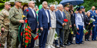 В Калининграде у мемориала «Скорбящие родители» прошёл митинг ко Дню ветеранов боевых действий - Министерство по муниципальному развитию