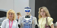 Калужский робот-андроид Айнет — звезда «Иннопрома-2026» - Телерадиокомпания Ника