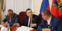 Комитет по делам ветеранов обсудил роль участников СВО в системе патриотического воспитания - Областная Дума
