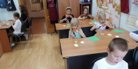 В Тучковском ЦКиИ создали объемные открытки-ромашки - Рузский городской округ