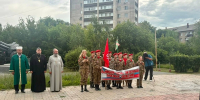 СВЯЩЕННОСЛУЖИТЕЛИ ГОРОДА ОРСКА ПРИНЯЛИ УЧАСТИЕ В МИТИНГЕ, ПОСВЯЩЕННОМ ДНЮ ВЕТЕРАНОВ БОЕВЫХ ДЕЙСТВИЙ - Орская Епархия