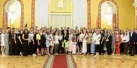 Евгений Солнцев вручил памятные знаки «Золотая молодёжь Оренбуржья» бузулукским молодым лидерам    - Администрация города