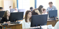 Около тысячи школьников решили пересдать ЕГЭ в президентский день - Министерство образования