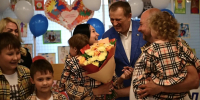 В Ленобласти вручили микроавтобусы 19 многодетным семьям - Всеволожские вести онлайн