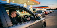 Почти 9 из 10 автомобилистов Бурятии сообщили о сложностях с заправкой - Infpol.Ru