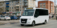 Пустая маршрутка (без номеров)) - РИА Омск-информ