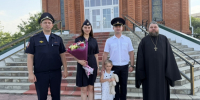 Общественники Гулькевичского района поздравили с Днем семьи, любви и верности полицейские семьи - Газета В 24 часа