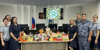 В День семьи, любви и верности сотрудники и ветераны ИК-7 подарили тепло и радость воспитанникам Специализированного дома ребенка - УФСИН России