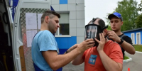 Юные туляки с ОВЗ примерили спецодежду газовиков - ТК Первый Тульский