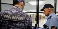 В Набережных Челнах росгвардейцы задержали неоднократно судимого мужчину по подозрению в краже из сетевого гипермаркета - Росгвардия