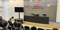 На Ямале росгвардейцы провели встречу со священнослужителем ко Дню семьи, любви и верности - Росгвардия