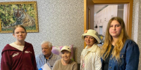 Молодежь патриотического клуба «Сокол» Культурно-досугового центра совместно с представителем местной организации Всероссийского общества слепых посетили семьи инвалидов - Комитет культуры и туризма