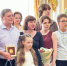 Девять тюменских пар наградили медалями и почетными знаками в День семьи, любви и верности - ИА Тюменская линия