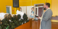 Погарские волонтеры сплели партию маскировочных сетей для бойцов СВО - Газета Вперёд