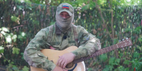 В честь Дня семьи, любви и верности боец спецназа Росгвардии, выполняющий служебно-боевые задачи в ДНР, записал песню о сыне (видео) - Росгвардия