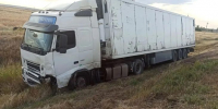Под Волгоградом двое заживо сгорели в машине после лобового столкновения с фурой - ИА Высота 102.0