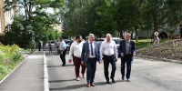 Депутаты облсовета проинспектировали ремонт дороги на улице Сурена Шаумяна и благоустройство двора на Машкарина - Совет народных депутатов