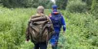 Под Волховом из лесу выводили мужчину с собакой - 47Channel.Ru