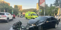 21-летний водитель Mercedes снес мотоциклиста на трассе Джубга – Сочи. Байкер погиб - Кубанские Новости