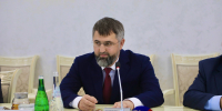 Магомед Рамазанов вручил награды дагестанским семьям в День семьи, любви и верности - Правительство