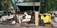 «Не опять, а снова»: в Петропавловске «управляйки» не торопятся убирать мусор - ИА Кам 24