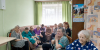 Теплая встреча в центре «Забота»: День семьи, любви и верности отметили литературно-музыкальной программой - ЗКУНБ им А.С. Пушкина