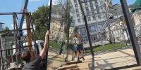 Гигантские стеклопакеты размером с комнату установили в центре Омска - Вечерний Омск