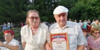 В День семьи, любви и верности поздравили супружескую пару Зининых с 50-летним юбилеем совместной жизни - Кувандыкский городской округ