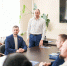 Герой России Дмитрий Перминов собрал наказы работников омского завода, где всю жизнь трудилась его мама - Вечерний Омск