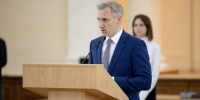 Губернатор Василий Анохин вручил 15 многодетным смолянкам Почётные знаки «Материнская слава» - Смоленск 2.0