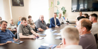   Дмитрий Перминов встретился с работниками завода «Сибирские приборы и системы» - ИА Омскрегион