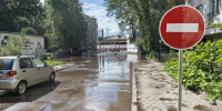 «Великая лужа»: благоустроенную в рамках ремонта Галицкого часть ул. Диккенса затопило - NewKaliningrad.Ru