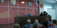 В Белгороде инспектор ГИБДД провела с сотрудниками Росгвардии  беседу по профилактике аварийности - Росгвардия