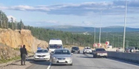 Переходившую на красный свет девушку сбили в центре Мурманска - SeverPost.ru