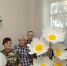 В чистопольском доме-интернате прошёл мастер-класс по созданию ромашек - Чистополь-информ