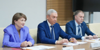 Борис Джанаев встретился с заместителем Председателя Банка России Алексеем Гузновым - Администрация РСО-А