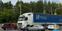 Трехлетний ребенок пострадал в аварии с фурой в Костроме - Интернет-телевидение Логос