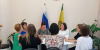 В рамках программы «Всероссийская неделя правовой помощи по вопросам защиты интересов семьи» в МУ КЦСОН Земетчинского района состоялось мероприятие «Круглый стол» - Земетчинский район