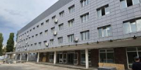 Пациентам осталось потерпеть до осени: строители назвали точную дату окончания ремонта в третьей поликлинике Волгодонска - DonDay-Volgodonsk.Ru