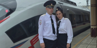 Транспортные полицейские города Бологое по случаю Дня семьи, любви и верности поделились историей создания своей семьи - Бологовский район