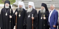 Владыка Гурий принял участие в соборном богослужении в Хабаровске и поздравил главу Приамурской митрополии с днём тезоименитства (+ Фото) - Арсеньевская епархия