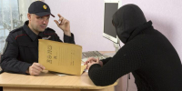 В Краснодаре пьяный приезжий приставал к женщине, нецензурно выражался и оторвал зеркало у авто - LiveKuban.Ru