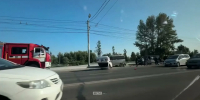 В Омске перевернулась машина на подъезде к Ленинградскому мосту - ГТРК Иртыш