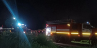 В Красной Тыми ночью полыхал заброшенный дом - News.Astv.Ru