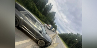 На М10 под Тверью водитель кроссовера въехал в отбойник - Афанасий-биржа