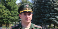 Прослушать статью: По словам Фадиса Султанова, потенциал обращений и посещений центра растёт. Он выделил три основные мотивационные составляющие, с которыми приходят кандидаты.  «Большая часть кандидатов переживает за происходящую обстановку и горит желанием завершить специальную военную операцию нашей победой, с отстаиванием интересов России, — сказал Фадис Султанов. — Вторая причина — желание помочь своим знакомым, друзьям, братьям и даже отцам, которые уже принимают участие в СВО. Третья причина — улучшить финансовое положение. Всё-таки в нынешних условиях жизни без потребительских кредитов и ипотек не обойтись».  Эдуард Кускарбеков  архив ИА «Башинформ» офицер пункта отбора на военную службу по контракту капитан Фадис СултановЭдуард Кускарбеков  архив ИА «Башинформ» офицер пункта отбора на военную службу по контракту капитан Фадис Султанов офицер пункта отбора на военную службу по контракту капитан Фадис Султанов Фото: Эдуард Кускарбеков | архив ИА «Башинформ» - Аургазинский вестник