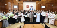 Айсен Николаев поздравил лучших выпускников и педагогов республики - ГТРК Саха